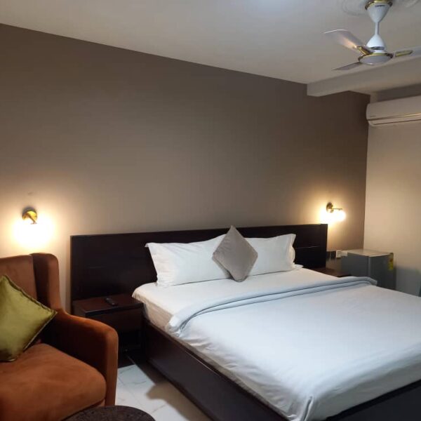 Accommodation Special Package: Breakfast and Lunch/Dinner for Two