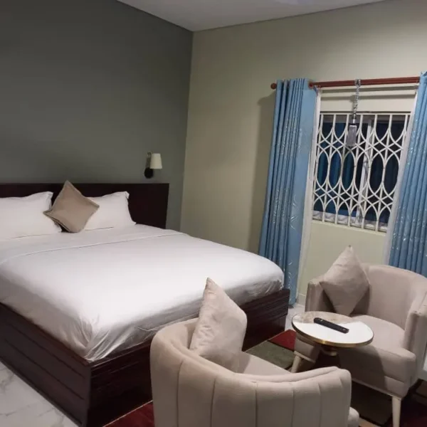 Accommodation Special Package: Breakfast, Lunch /Dinner and Boat Ride to Dam Site for Two