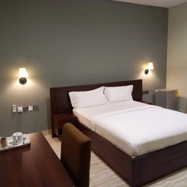 Accommodation Special Package: Breakfast, Lunch/Dinner, and Boat Ride to Adomi Bridge for One